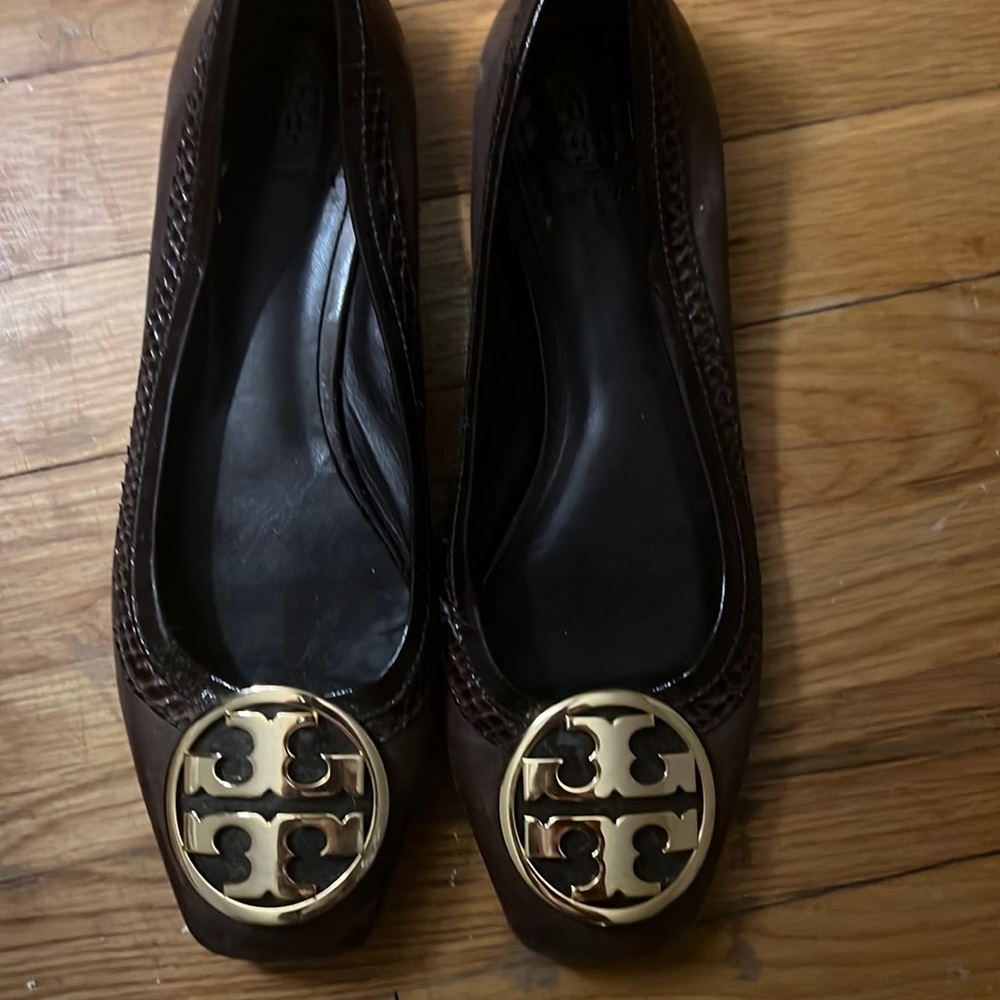 Worn a few times
Great condition 
Just needs a little shine 
Size 10